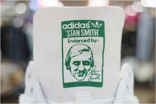 スタンスミスの復刻