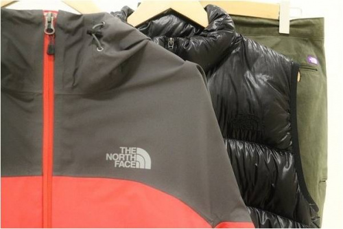 アウトドアのゴールドウィン