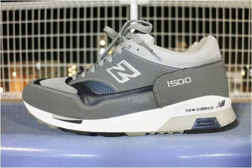 駐車場無料のスニーカー買取強化