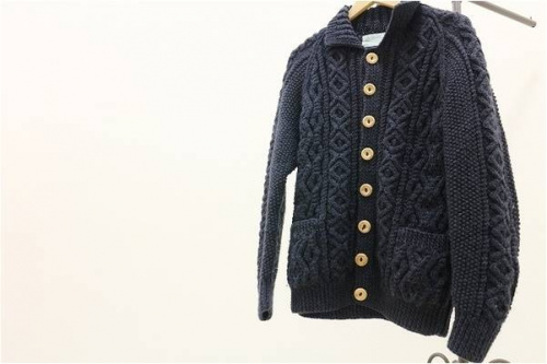 インバーアランのニットカーディガン