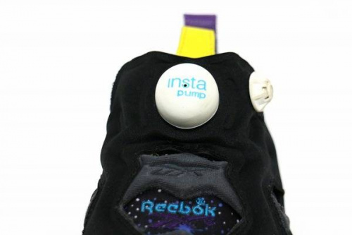 Reebokのポンプフューリー