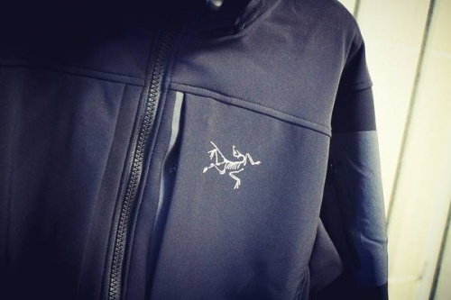 アウトドアのARC'TERYX