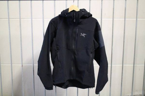 ARC'TERYXのシェル