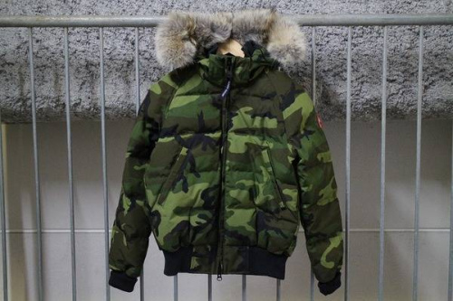 未使用品のダウン