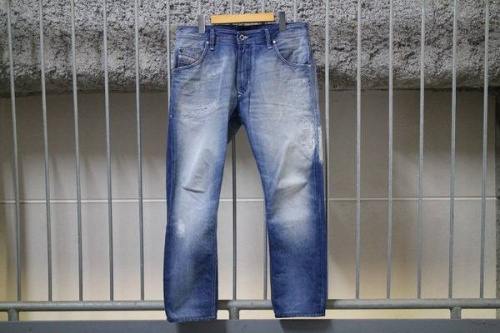 デニムパンツのラゾーナ川崎