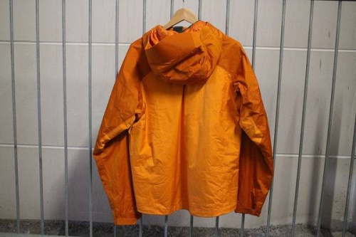 マウンテンパーカーの買取