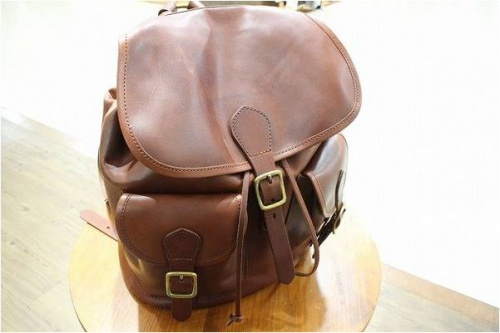 レザーのリュック