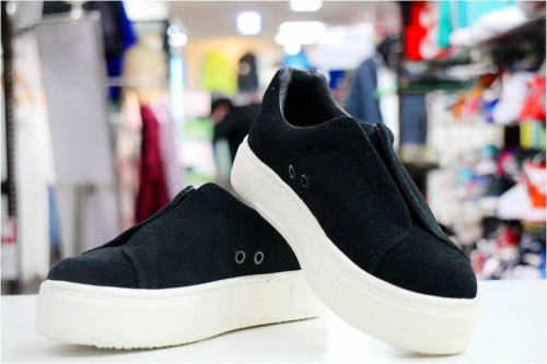 Eytysのスニーカー