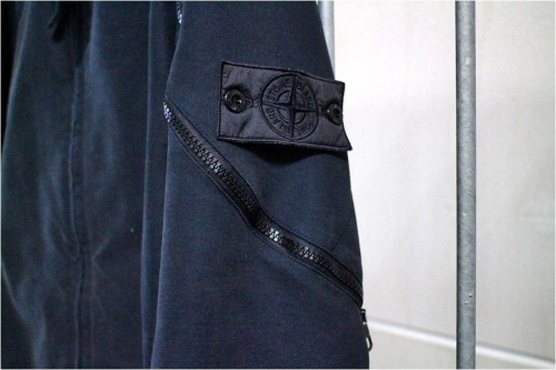 STONE ISLANDのコラボ