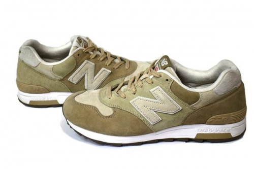 スニーカーのM1400