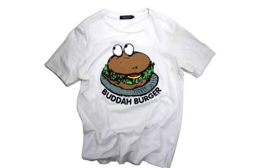 MAD STOREのTシャツ