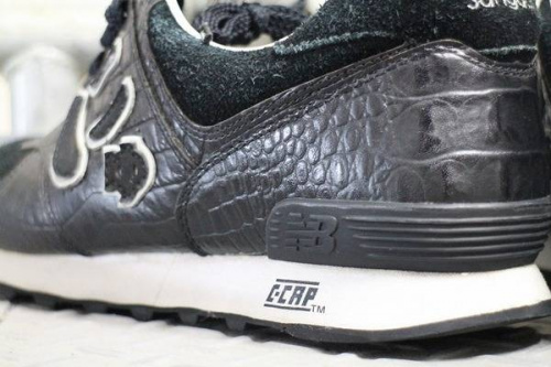 にゅバランスのスニーカー