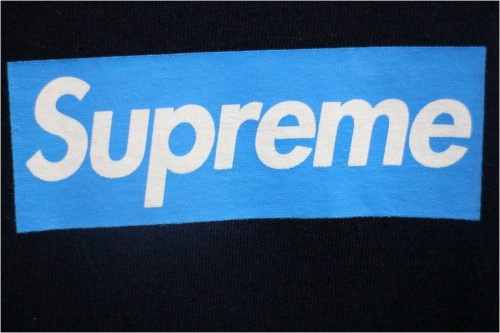 SUPREMEのBOX LOGO