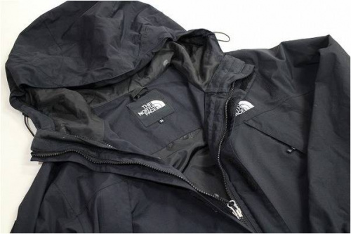 マウンテンパーカーの古着
