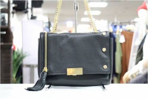 ショルダーバッグの川崎