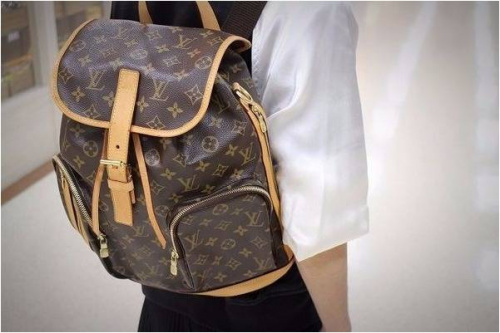 LOUIS VUITTONのリュック