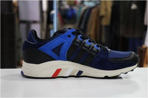 スニーカーのブランド買取