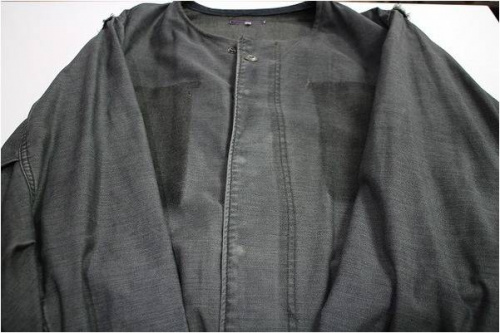 ノーカラージャケットのネペンテス