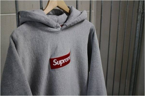 ボックスロゴの川崎