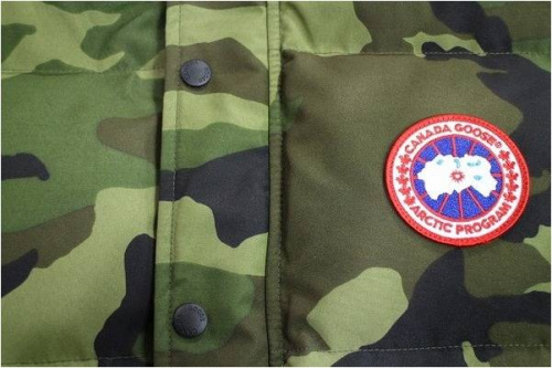 CANADA GOOSEのギャルソンベスト