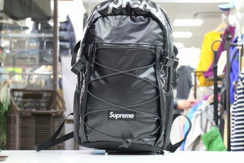 バックパックの17AW