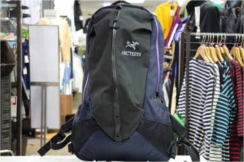 バックパックのアウトドア