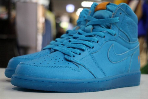 スニーカーの古着買取