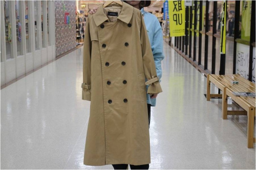 トレンチコートのスウェット
