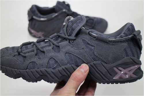 ASICS TIGERのゲルマイ