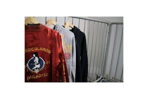 ヒステリックグラマーのスカジャン