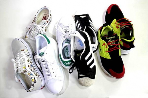 adidasのスニーカー