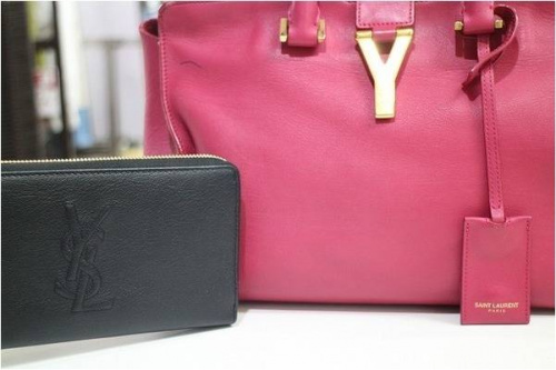 YVES SAINT LAURENのプチカバス