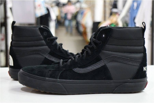 ヴァンズのノースフェイス