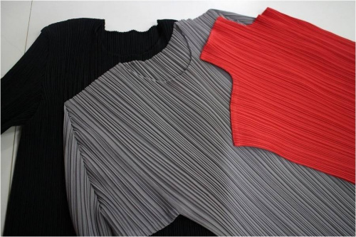 買取入荷のイッセイミヤケ