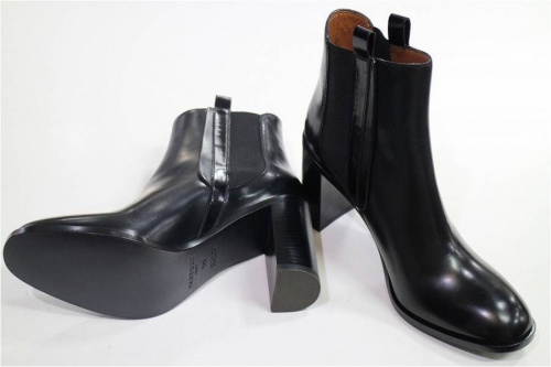 買取入荷のサルトル