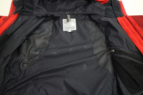 マウンテンジャケットのラゾーナ川崎