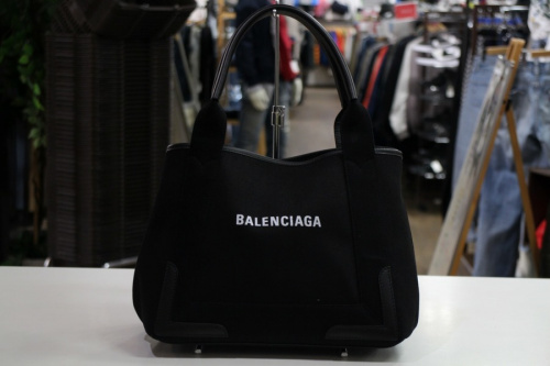 買取入荷のバレンシアガ