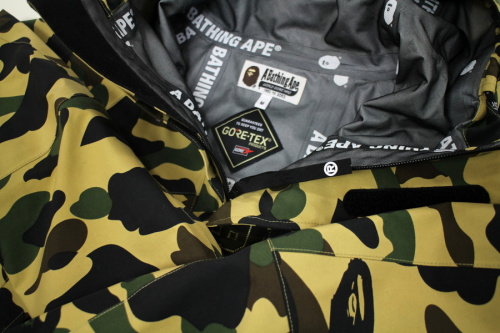 ストリートブランドのA BATHING APE