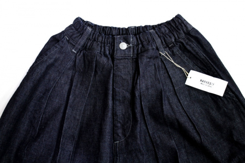 ハーベスティのサーカスパンツ