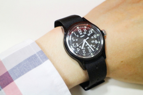 コラボ・別注アイテムのTIMEX
