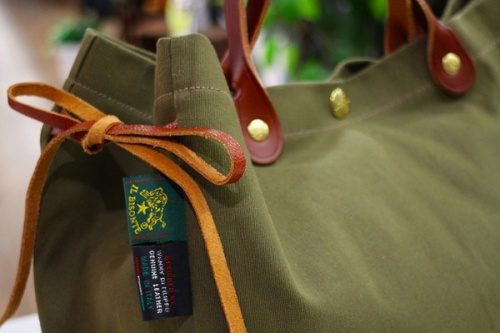 ナチュラルブランドのIL BISONTE