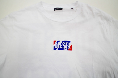 ディーゼルのTシャツ デニムパンツ