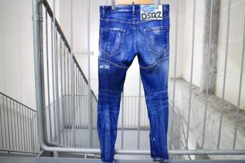 ディースクエアードのTidy Biker Jean