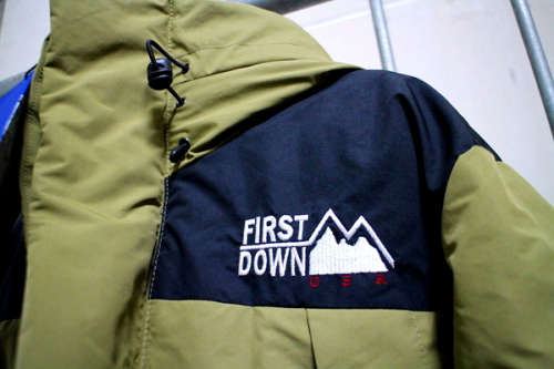 ¥¢¥¦¥È¥É¥¢¥Ö¥é¥ó¥É¤ÎFIRST DOWN