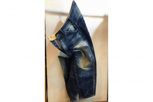 ブフトのデニム