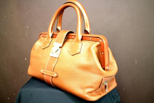 ラグジュアリーブランドのLOUIS　VUITTON