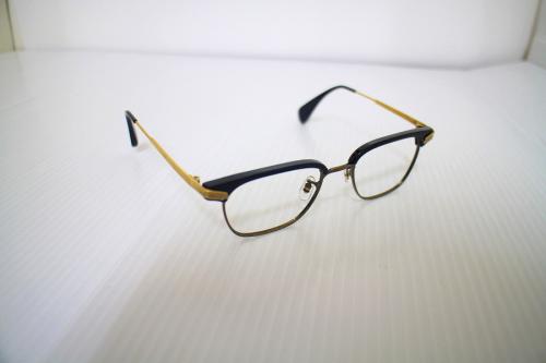 OLIVER PEOPLESのBEEKMAN