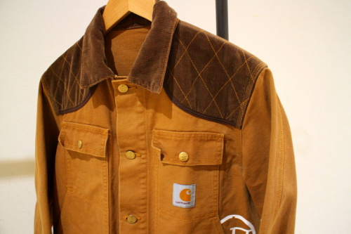 ドメスティックブランドのuniform experiment×CARHARTT