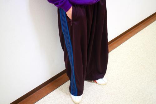 ニードルズのヒザデルトラックパンツ