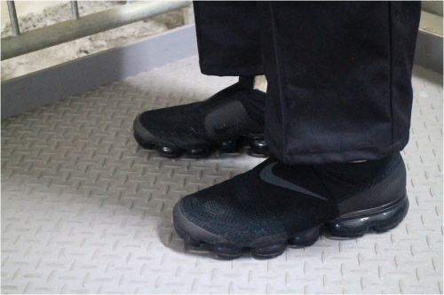 スニーカーのNIKE AIR VAPORMAX